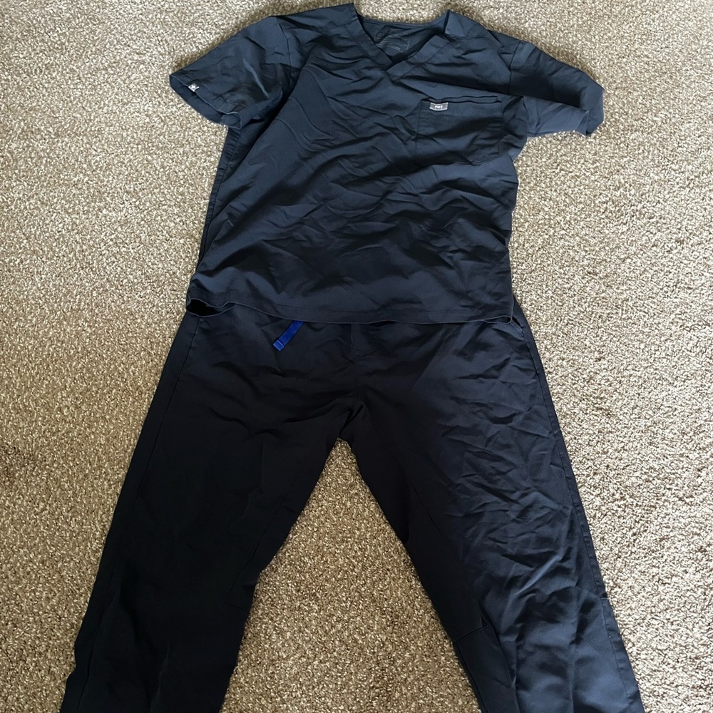 Figs Leon Top & Tansen Joggers